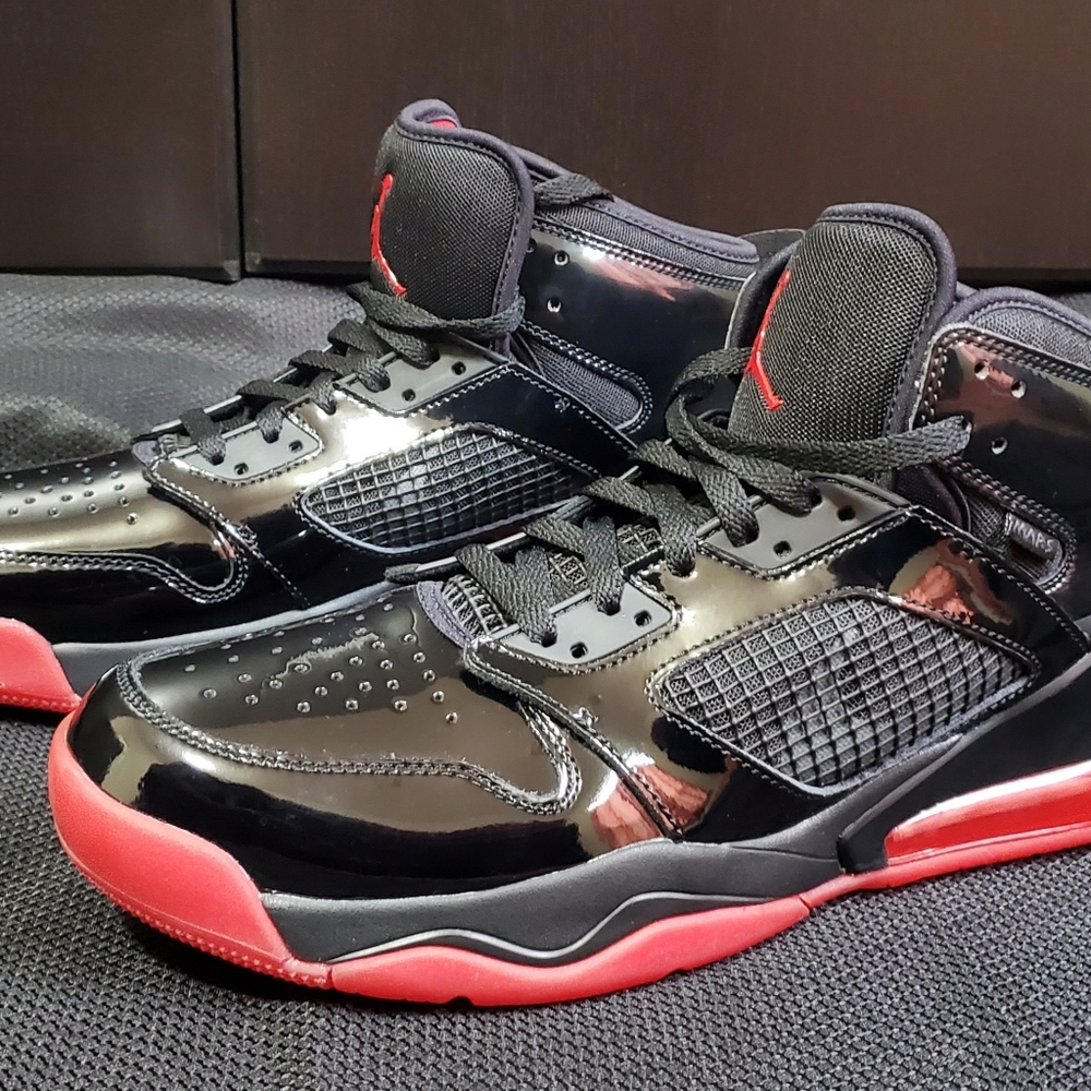 Nike Air Jordan Mars 270